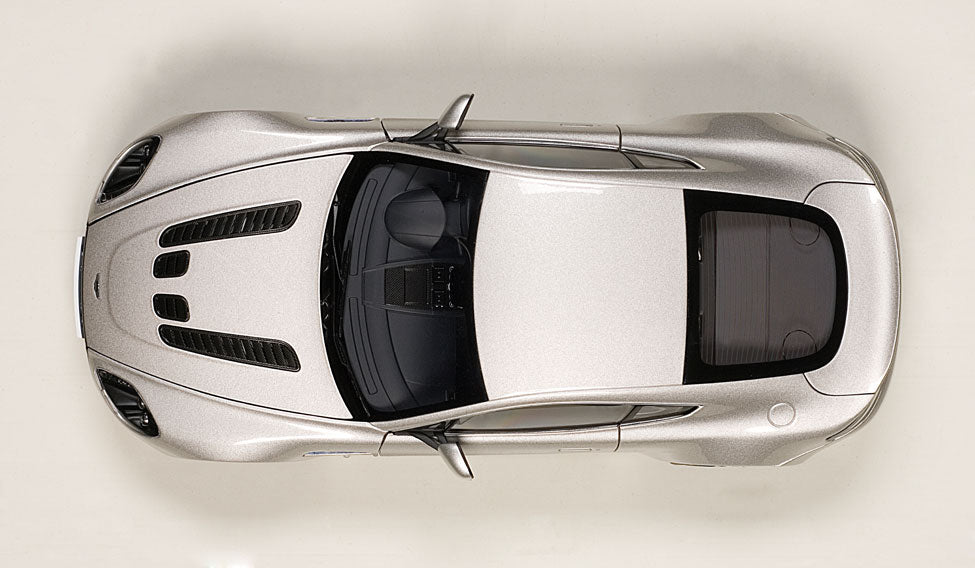 Aston Martin V12 Vantage S, silver