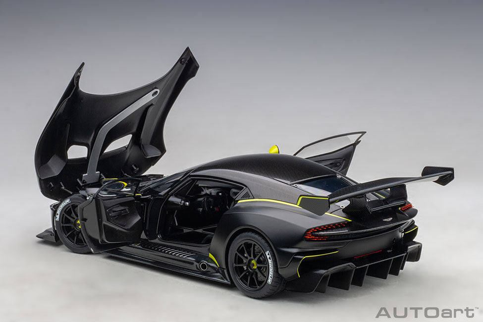 Aston Martin Vulcan 2015, matt black