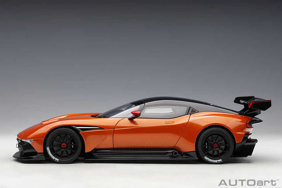 Aston Martin Vulcan 2015, orange