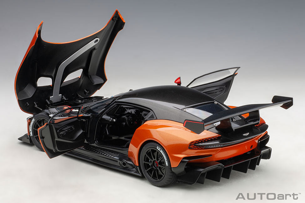 Aston Martin Vulcan 2015, orange