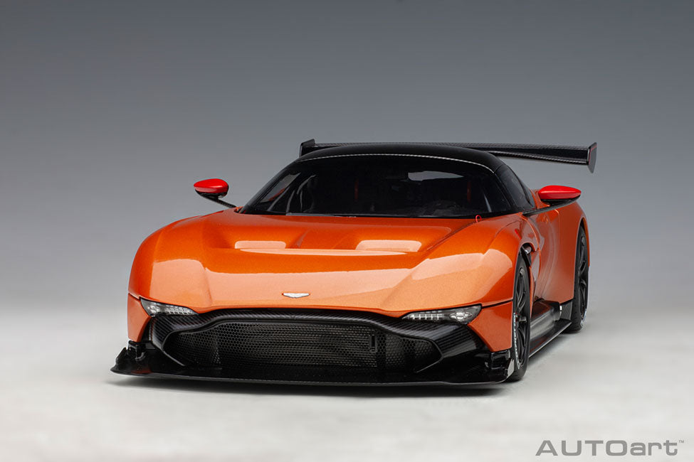 Aston Martin Vulcan 2015, orange