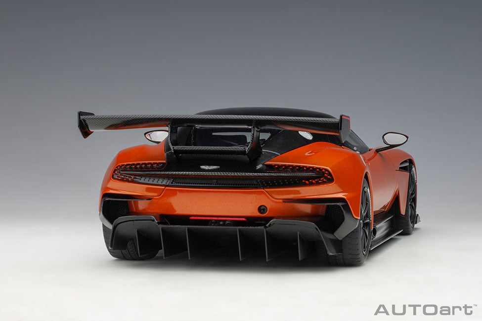 Aston Martin Vulcan 2015, orange