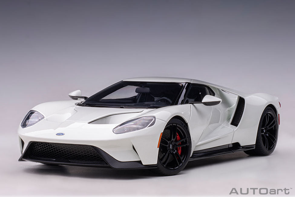 Ford GT 2017, frozen white