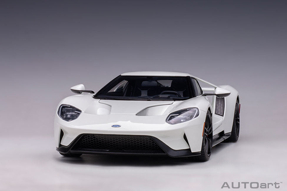 Ford GT 2017, frozen white