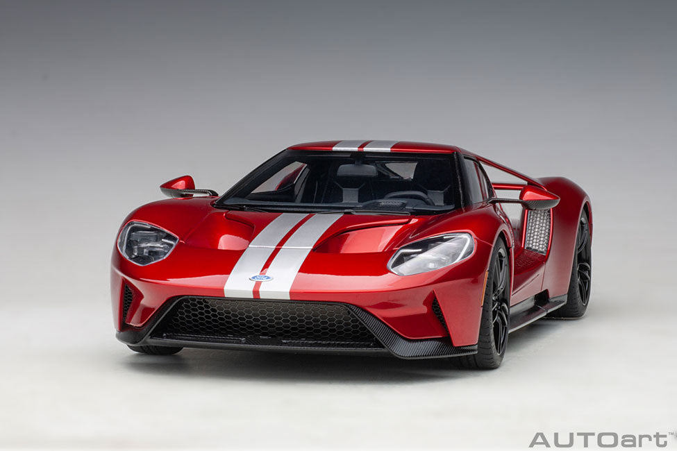 Ford GT 2017, liquid red / silver stripes