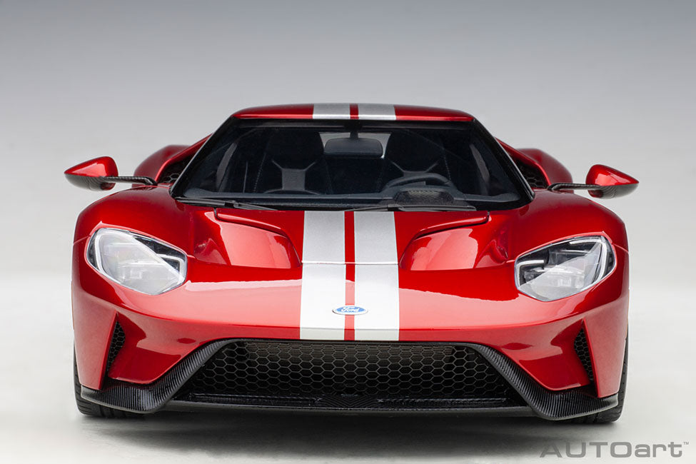 Ford GT 2017, liquid red / silver stripes