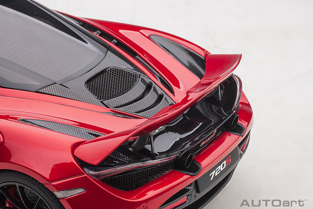 McLaren 720S, memphis red