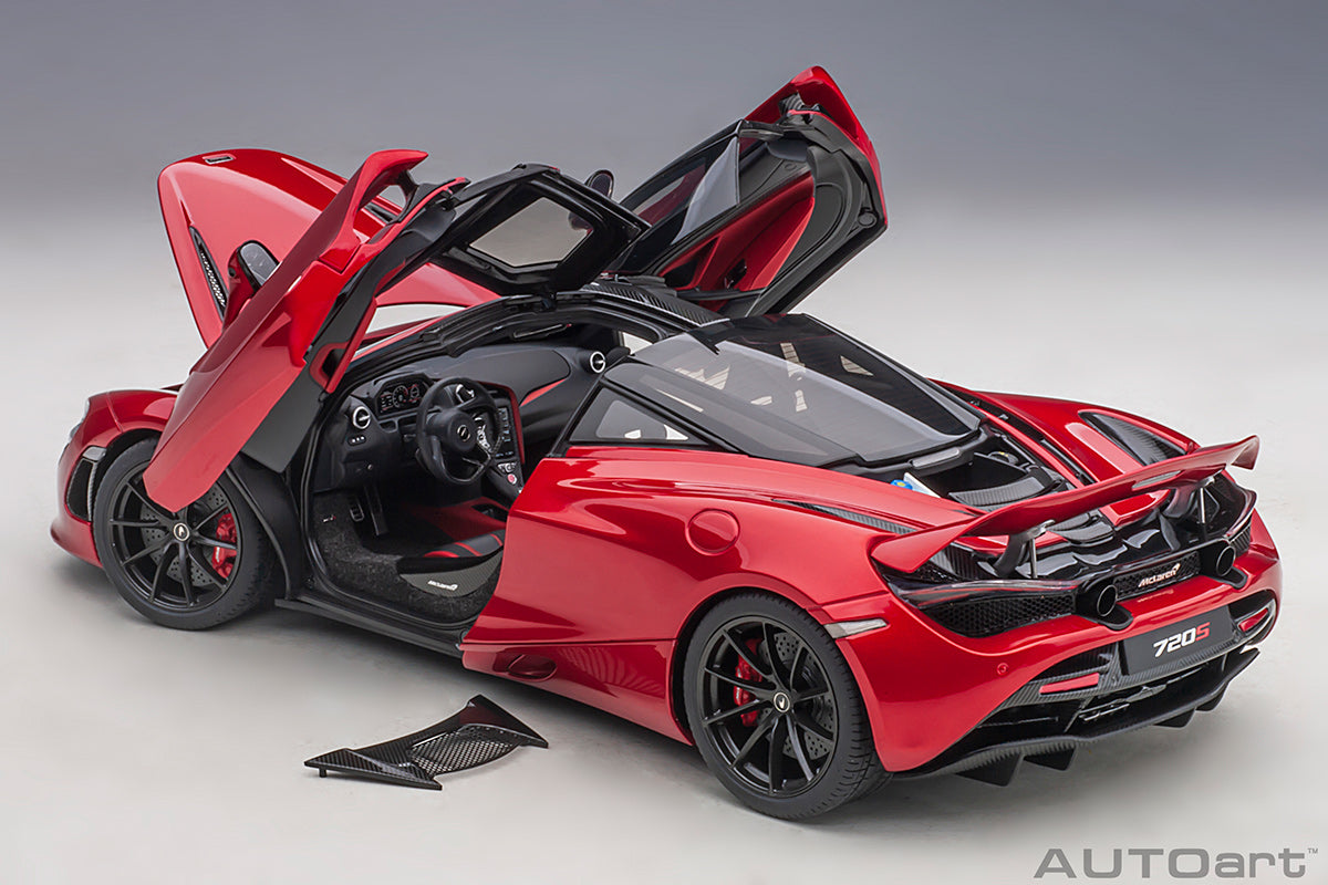 McLaren 720S, memphis red