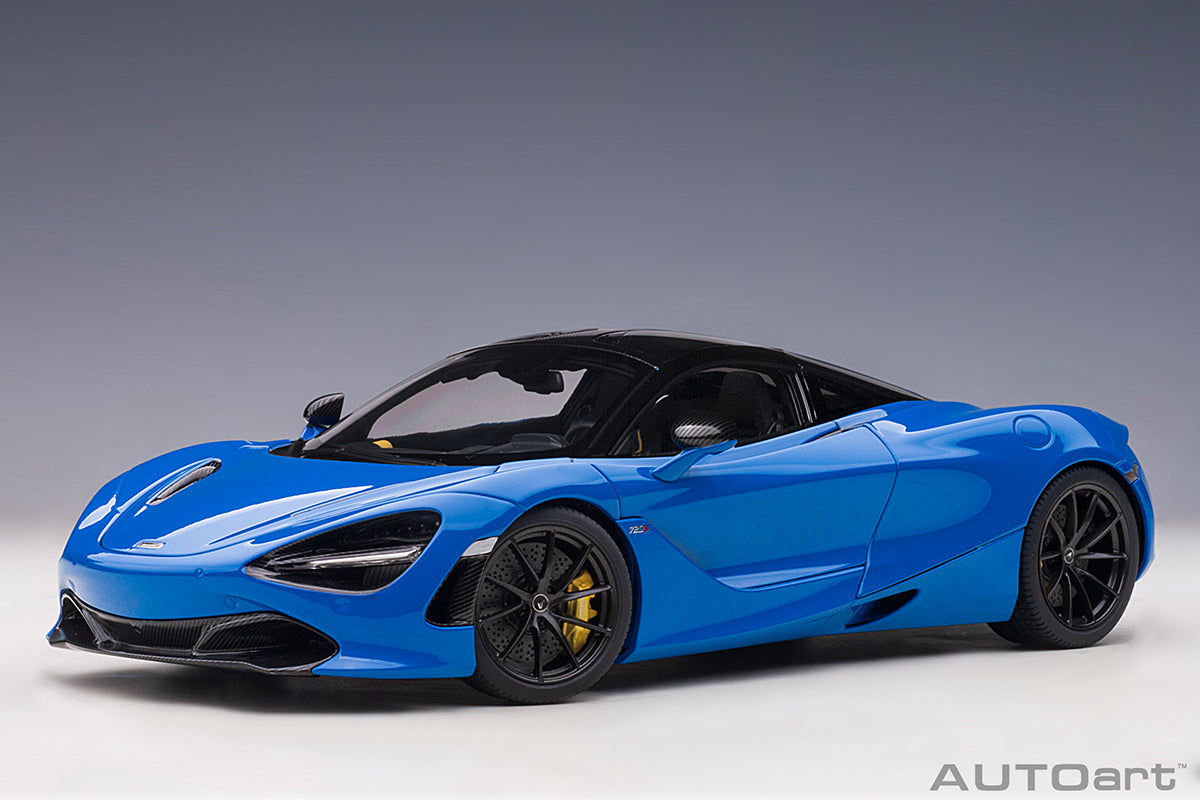 McLaren 720S, paris/metallic blue