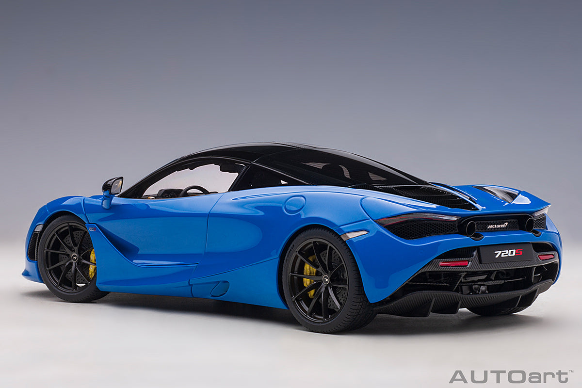 McLaren 720S, paris/metallic blue