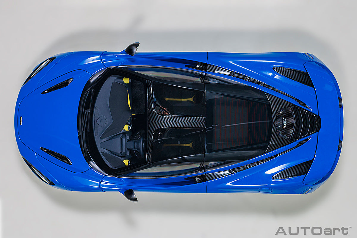 McLaren 720S, paris/metallic blue