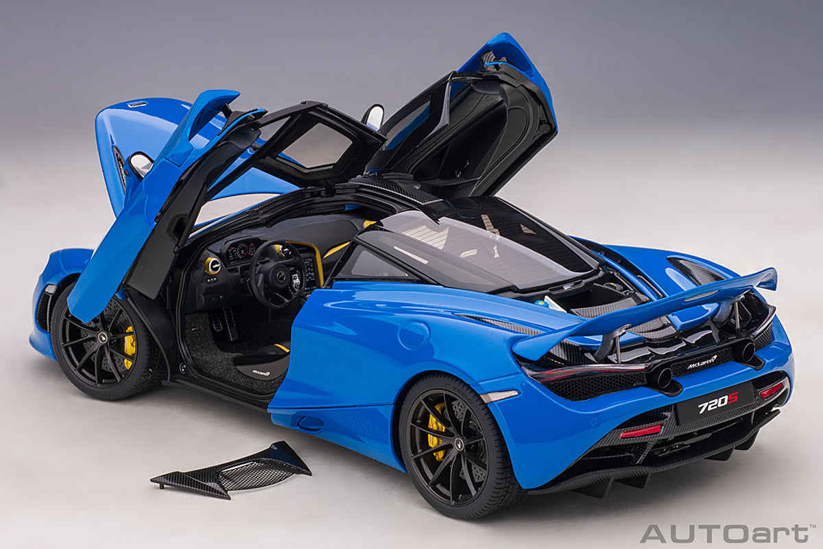 McLaren 720S, paris/metallic blue