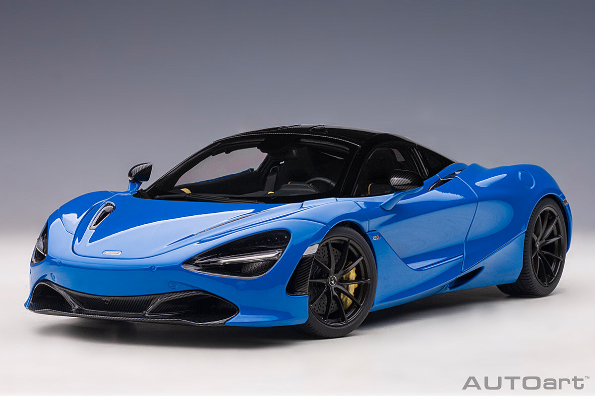 McLaren 720S, paris/metallic blue