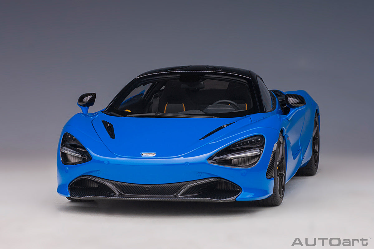 McLaren 720S, paris/metallic blue