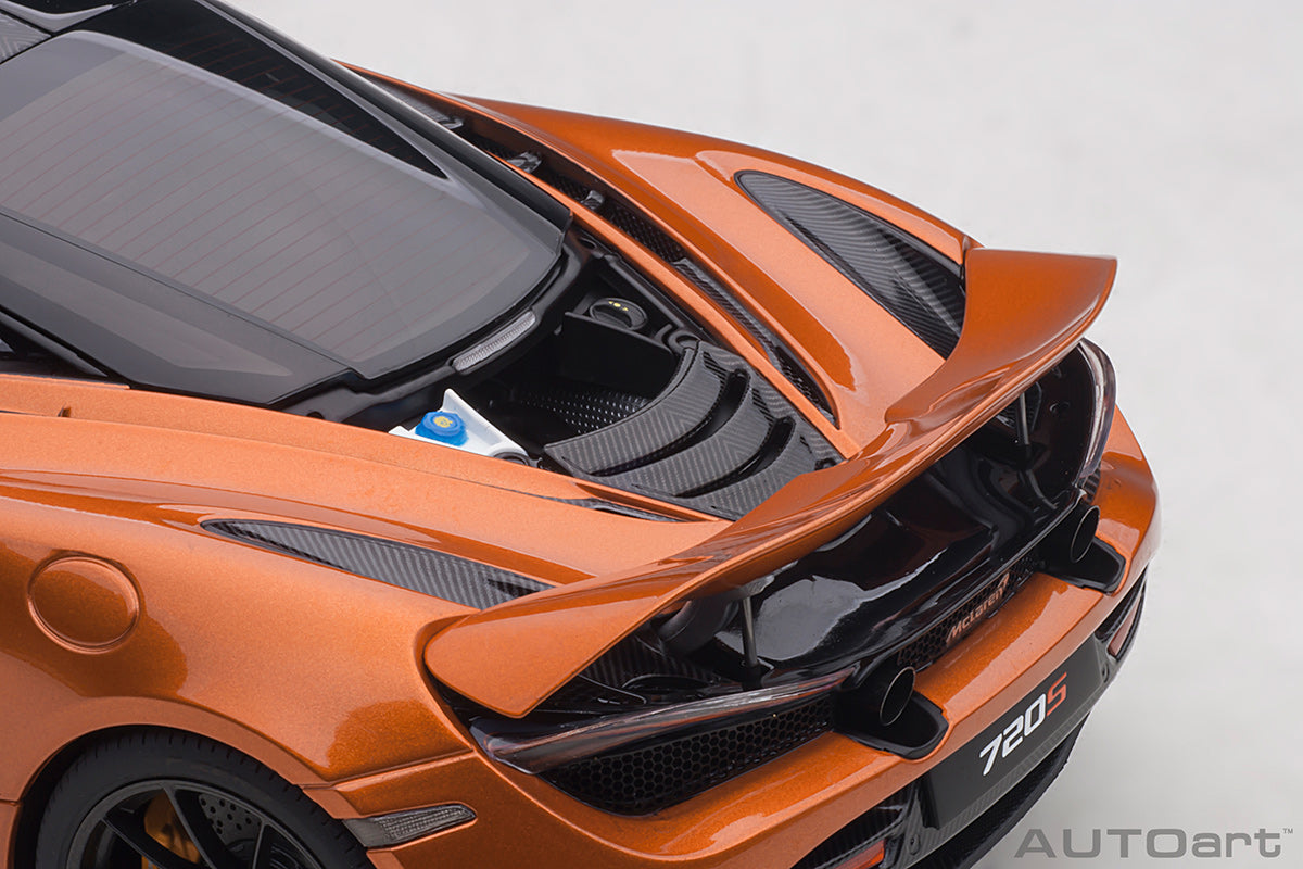 McLaren 720S, azores/metallic orange